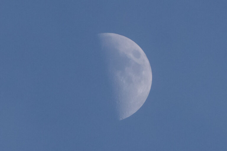 Der Mond